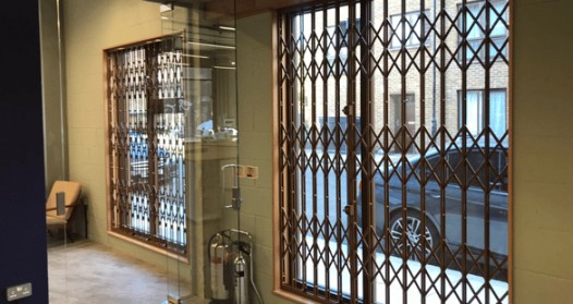 SCISSOR GATE in uk